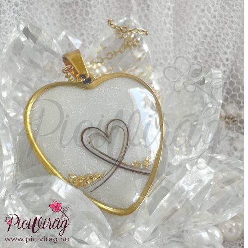Szívdobbanás medál hajjal